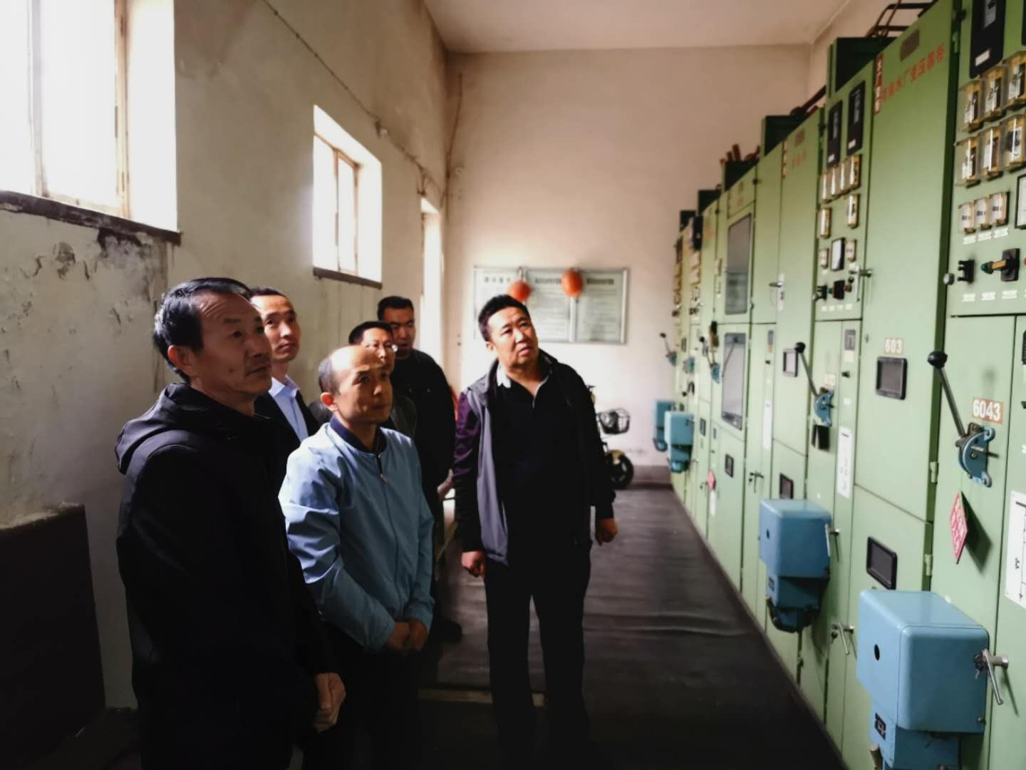 公司總經(jīng)理王建人在供水、污水生產(chǎn)一線開展風(fēng)險(xiǎn)隱患排查.jpg